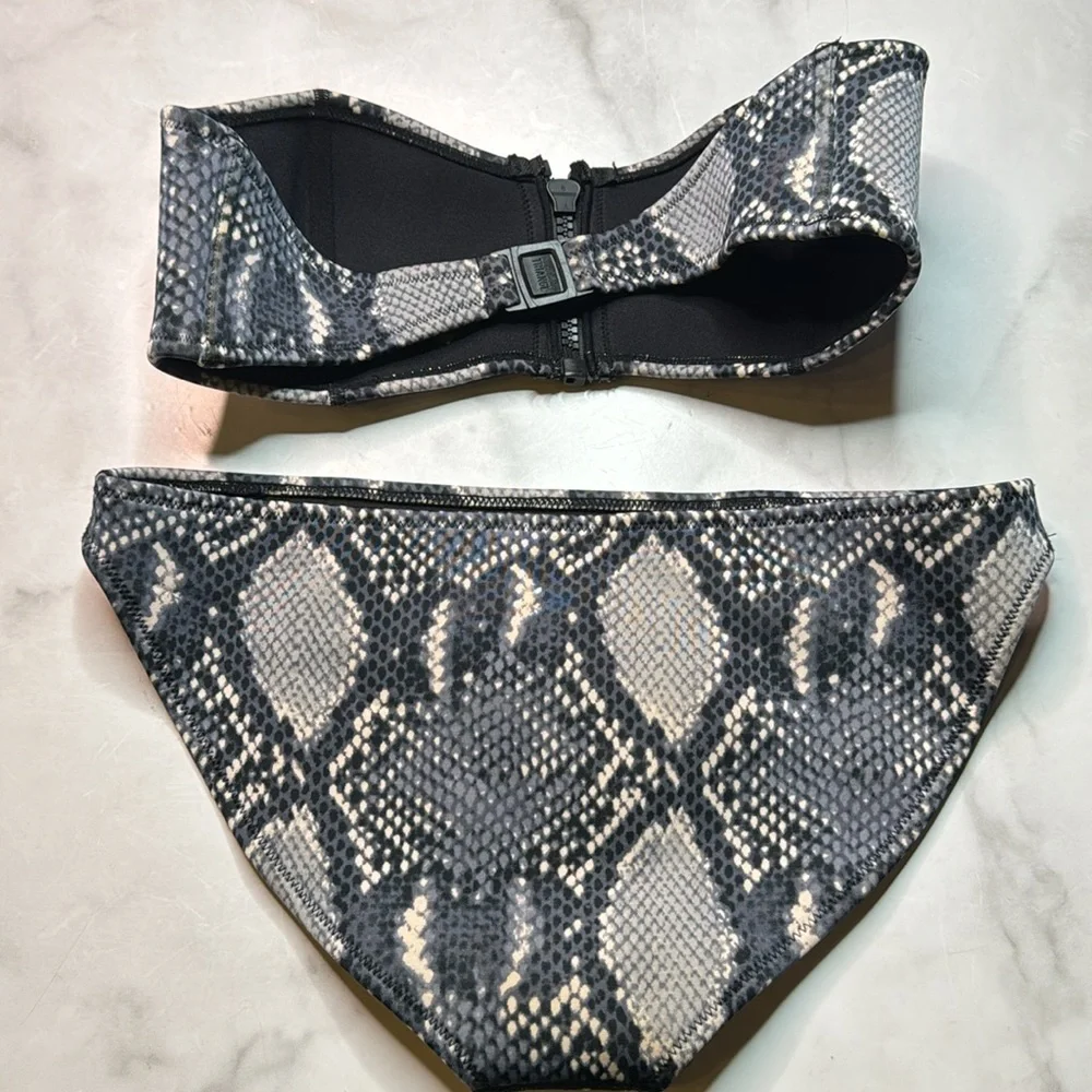 Strapless Snake Print Bikini Set in Gray